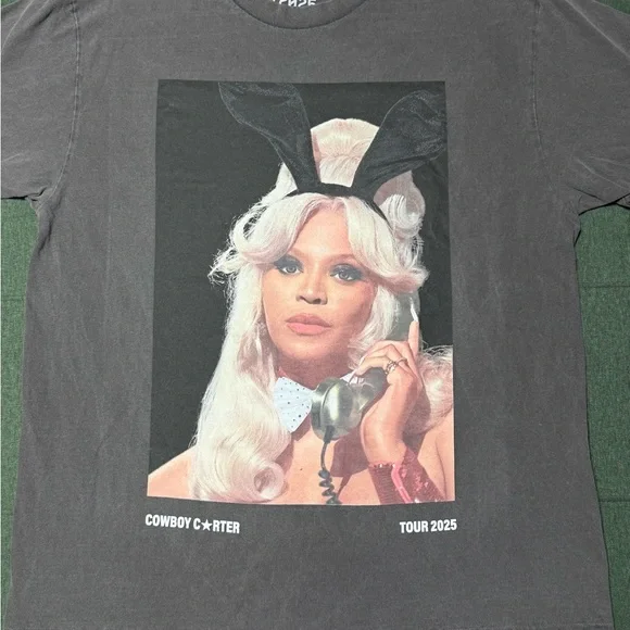 Official Beyoncé Tour Tshirt Las Vegas - Picture 3 of 4